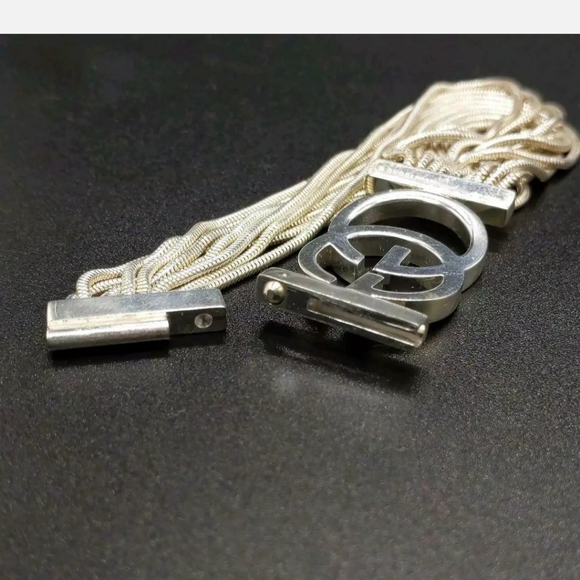 SALE!!! GUCCI DOUBLE GG BRACELET! π€© 6.7 inches - Picture 5 of 15